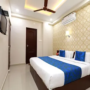 Oyo 6728 Almas Residency 3*, Kochi India