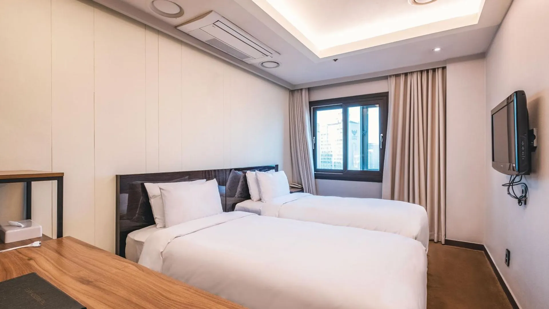 The Riverside Hotel Seoul South Korea