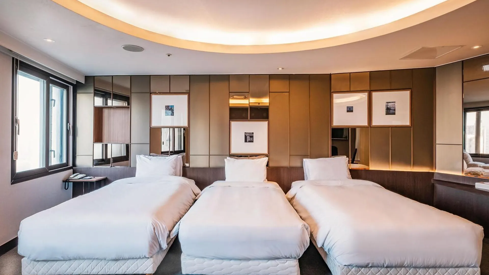 The Riverside Hotel Seul 3*,  Güney Kore